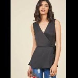 ModCloth Sleeveless Surplice Neckline Wrap Top Black Size Medium
